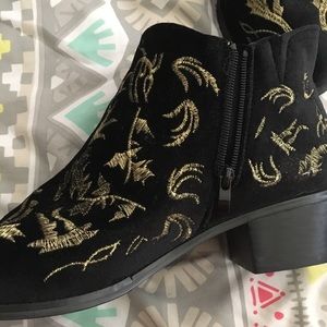 Gently used Torrid boots